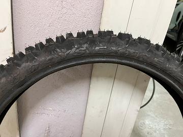 Gomma Metzeler 80/90 21