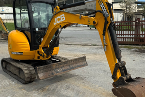 Escavatore JCB 8025