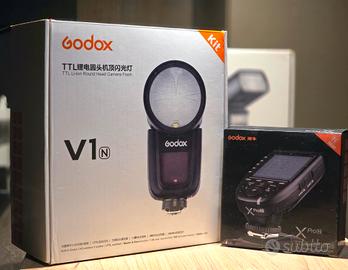 Flash Godox V1 Nikon + trigger Godox Xpro N