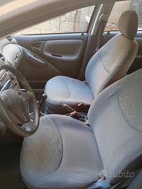 Yaris 1300 