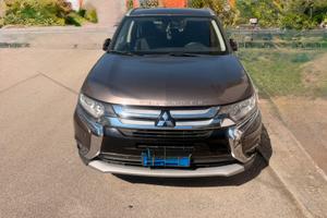 Suv 7 posti Outlander