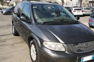 Chrysler Voyager LS CRD 2003