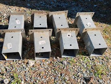 8 Supporti porta pali in acciaio zincato