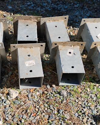 8 Supporti porta pali in acciaio zincato