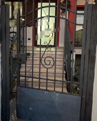 Cancelli e ringhiera esterni