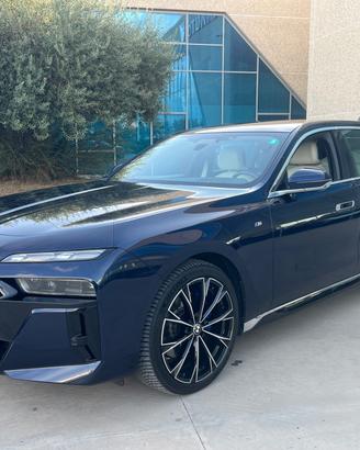 Bmw 740d mhev xdrive MSport auto - possibilità nol