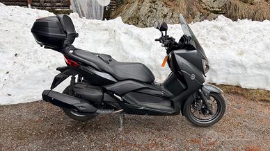 Scooter XMAX 400