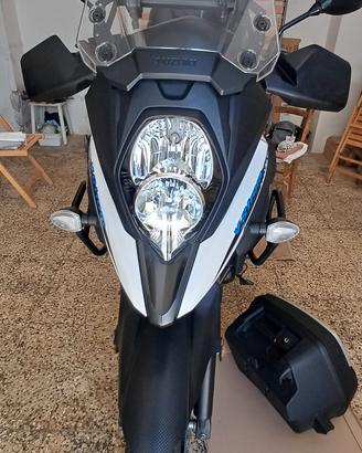 moto Suzuki V Strom 650