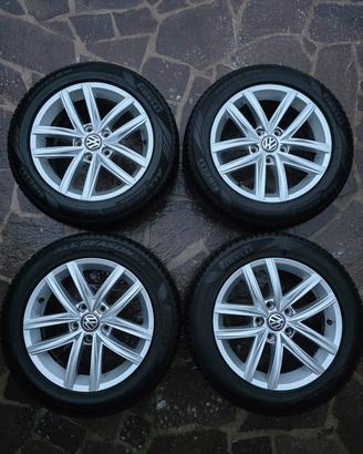 Cerchi Volkswagen Hita 16" con gomme Pirelli 4S