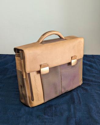 Piquadro borsa computer 15 pollici - beige/sabbia