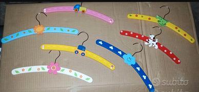 Appendini in legno per bambini
