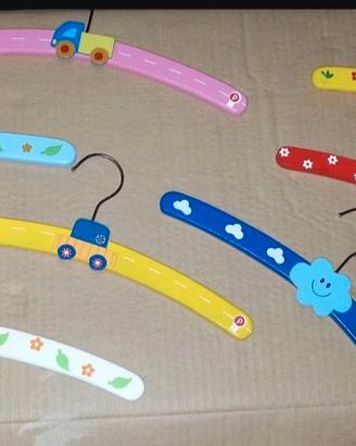 Appendini in legno per bambini