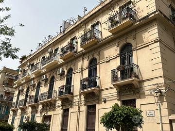 Via Placida, ampio immobile cantinato