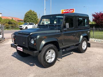 Land Rover Defender 90 2.4 TD4 S