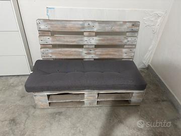 Divano in bancali-Stile rustico fatto a mano