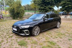 Audi A4 Avant 40 2.0 tfsi mhev S line edition 204c