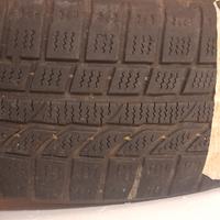 4 cerhi piu pneumatici invernali  100 euro 