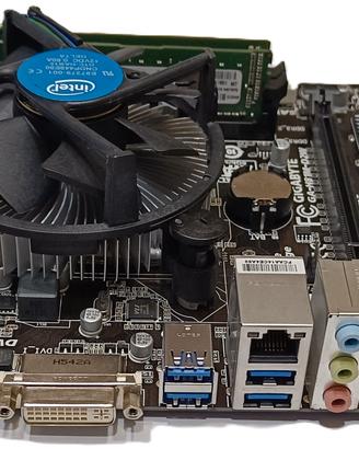 SCHEDA MADRE Gigabyte GA-H81M-D2W  + CPU, 8GB RAM