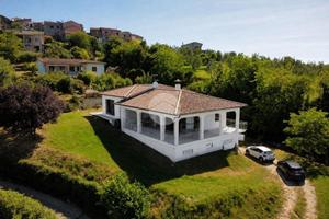 VILLA SINGOLA A COLLEVECCHIO