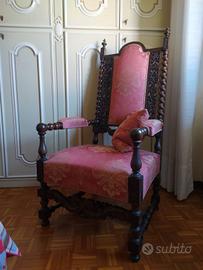 Poltrona "Trono" in legno intagliato