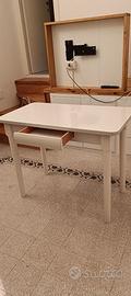 tavolo legno e formica