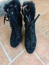 Stivaletti Nero Giardini con stringhe 