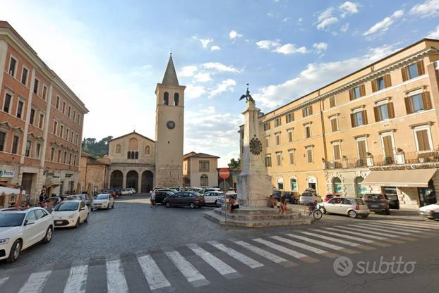 SPOLETO CENTRO STORICO - APPARTAMENTO DA RISTRTRUT