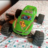 traxxas e-maxx 1/10 Monster truck 