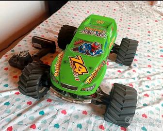 traxxas e-maxx 1/10 Monster truck 