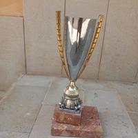 coppa trofeo anni 70 con sottofondo marmo pregiato