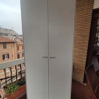 Armadio da esterno in PVC h 220 cm.