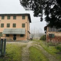 Mirano CASA COLONICA da ristrutturare e magazzini