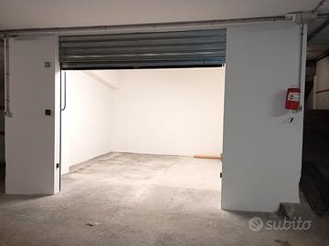 Garage di 24 mq in via della Rosta 29