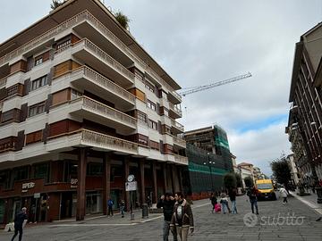 Appartamento con terrazzo sul Corso V. Emanuele