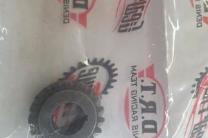 ingranaggio  drt 19 denti per campana frizione 18,