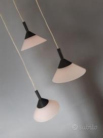 Lampadario a soffitto con 3 coni in vetro rosato