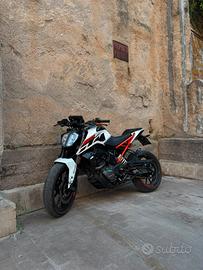 KTM Duke 125