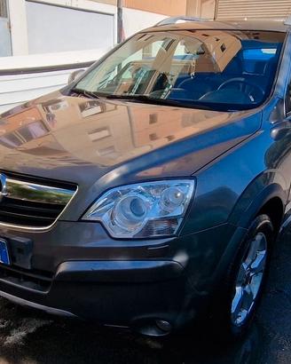Antara con gancio traino è carrello appendice