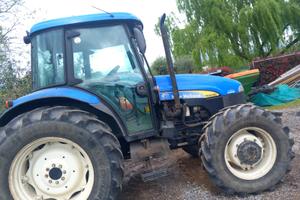 Trattore New Holland TD5050