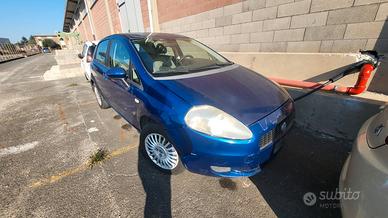 FIAT GRANDE PUNTO RICAMBI USATI GARANTITI