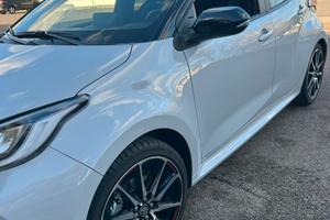 TOYOTA YARIS GR SPORT