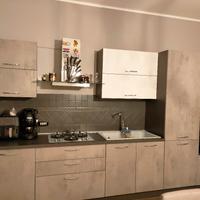 CUCINA 4 MT. SU MISURA