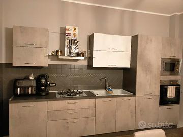 CUCINA 4 MT. SU MISURA