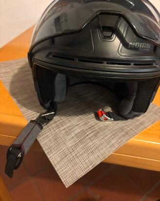 Casco nero opaco usato pochissimo