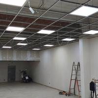 Locale commerciale in fase di allestimento
