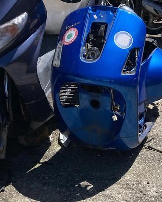 Ricambi piaggio vespa gts 300 usati