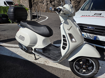 Vespa GTS 300 SuperSport