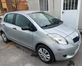 Toyota Yaris 1.0 5 porte PER NEOPATENTATI ...