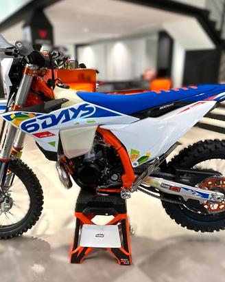 KTM 300 EXC 2026 SIX DAYS PROMO