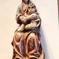 scultura in legno dipinto Madonna con bambino